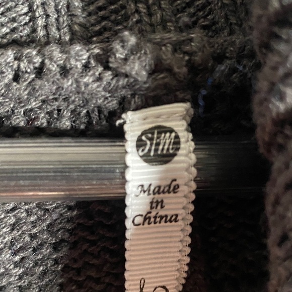 Leo & Nicole Brown Knit Poncho Sweater Asymmetrical Collar S/M Cozy Fall Winter - Picture 4 of 11